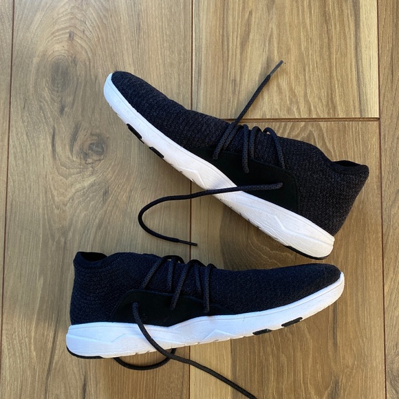 Vessi Sneakers - Picture 7 of 9